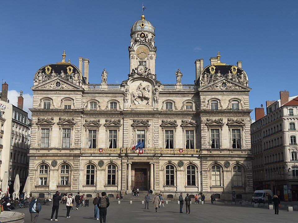 La façade de l'hôtel de ville de Lyon, place des Terreaux